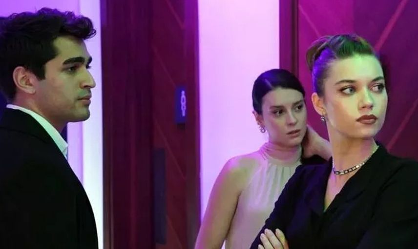 Yalı Çapkını'nın Mert'i ve Afra'sı kameralara yakalandı