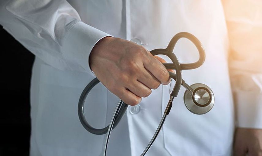 Kendisini Doktor Olarak Tanıtıyordu
