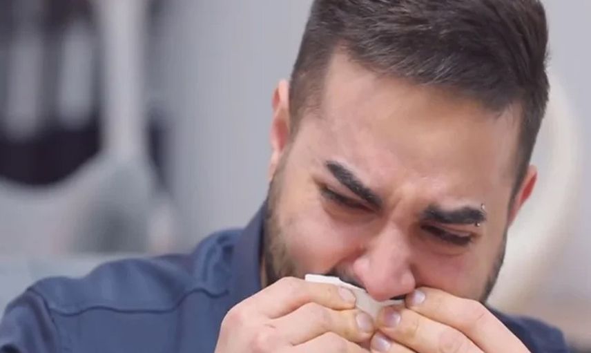 Ünlü Sunucu Kadir Ezildi Canlı Yayında Hüngür Hüngür Ağladı