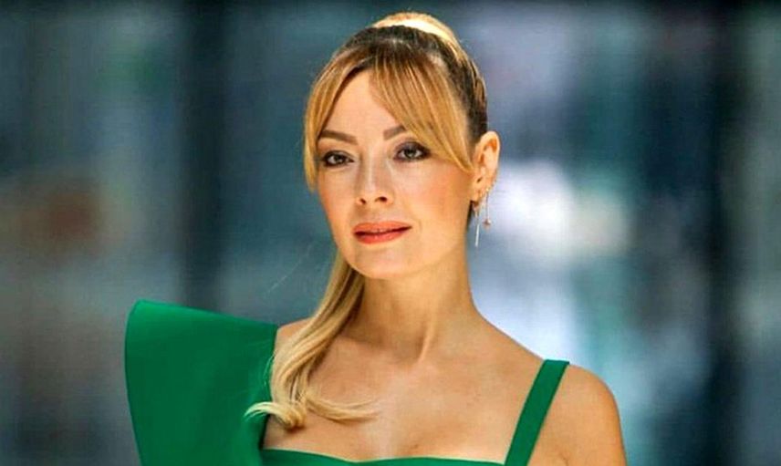 Özge Özder Kimdir?