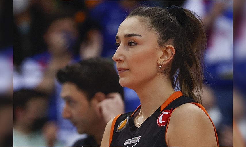 Milli voleybolcu Hande Baladın'ı yüzüne asit atmakla tehdit etmişti: Mahkemeden karar çıktı!
