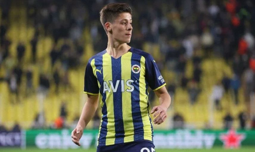 Hangi mevkide oynuyor?