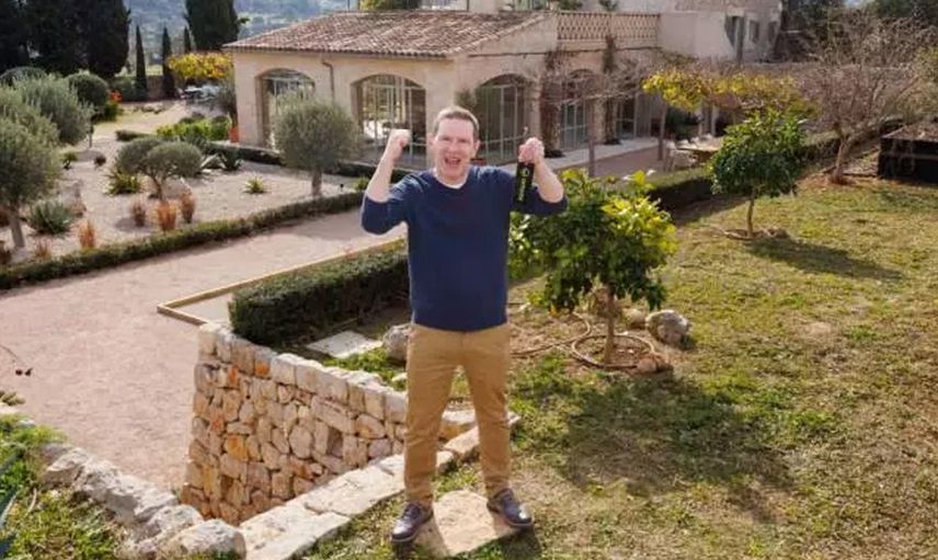 2. el koltuk satın aldı, hayatı değişti: 3 bin lira ödeyen adam milyonluk villa sahibi oldu!