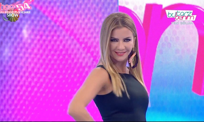 Ivana Sert Sütyen İle Koşu Yapmaya Çıktı!