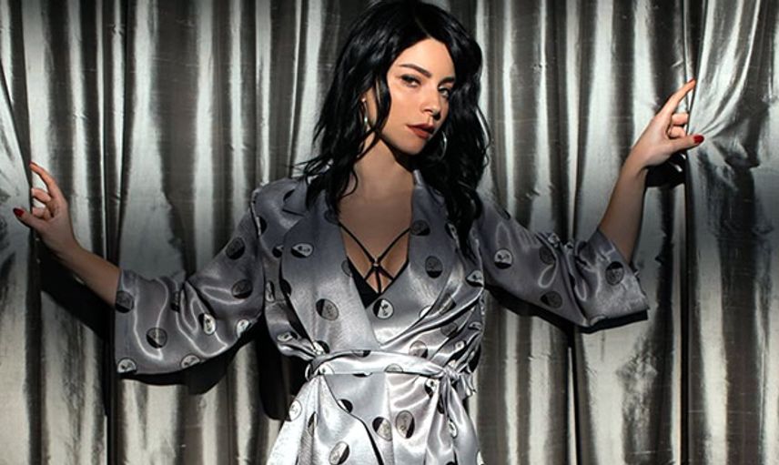 Merve Boluğur kimdir?