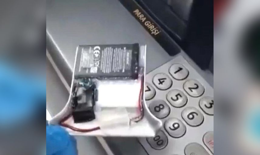 ATM’den para çekerken bunu görürseniz dikkat! Başınız yanabilir