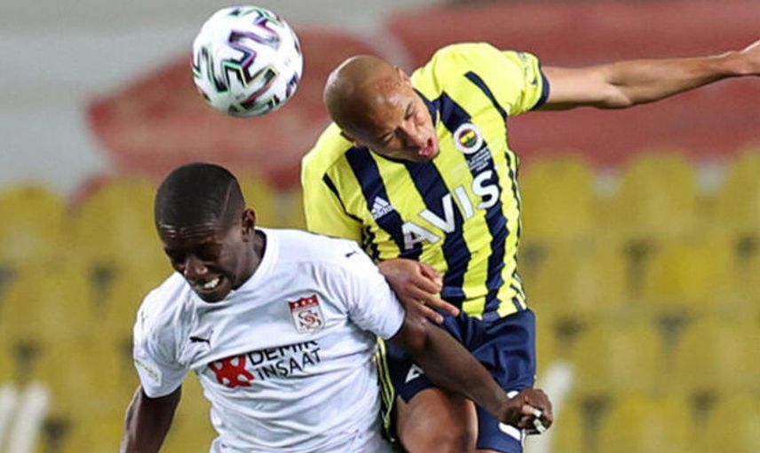 Fenerbahçeli Yıldıza Ağır Sözler! Takım ile Bağını Kesin
