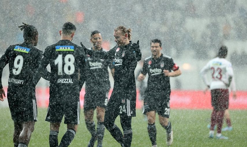 Elvir Baliç, Beşiktaş'ta Michy Batshuayi'nin taraftarlara yaptığı hareketin yanlış olduğunu söyledi