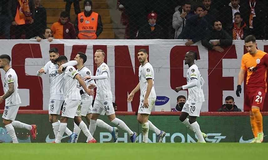 Galatasaray'da Taylan Antalyalı Trabzonspor Derbisinde Yer Almayacak!