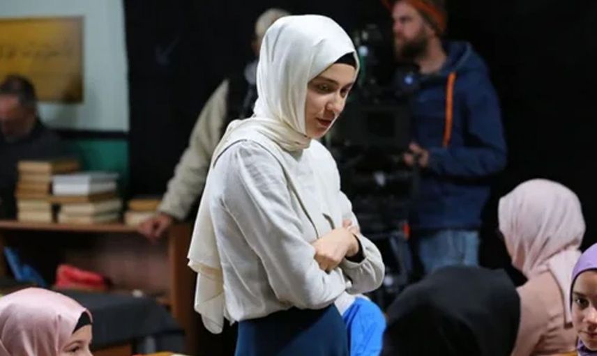 Kızıl Goncalar dizisinin Feyza'sı Zehra Kelleci'nin gerçek halini görenler şok oldu: Tokat sahnesi günlerce konuşulmuştu