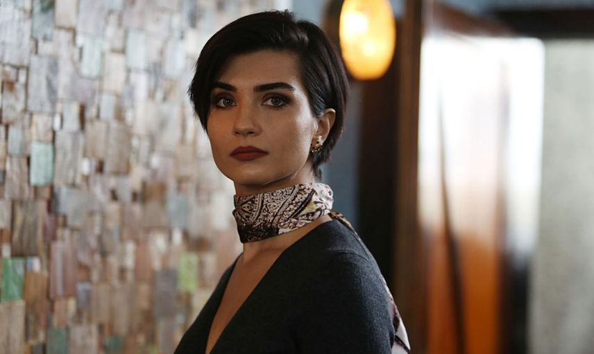 Makyajsız Poz Veren Ünlülere Tuba Büyüküstün de Eklendi
