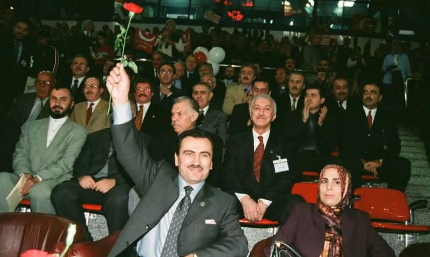 Yiğit dava adamı Muhsin Yazıcıoğlu vefatının 13. yıl dönümünde çok özel arşiv fotoğraflarıyla anıldı
