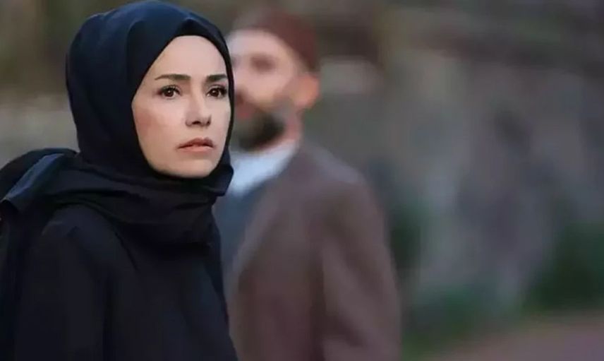 RTÜK 'ten ceza yağmıştı: Oyuncular Sendikası'ndan tartışmalı Kızıl Goncalar dizisine destek protestosu