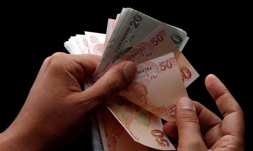 Herkesin beklediği ikinci asgari ücret zammı geliyor mu? Ünlü siyasetçi ağzından kaçırdı