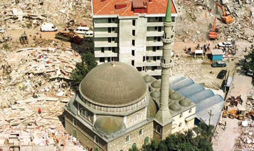 99 yılındaki büyük Marmara depremi felaketinin 23. senesine özel 23 acı görüntü!