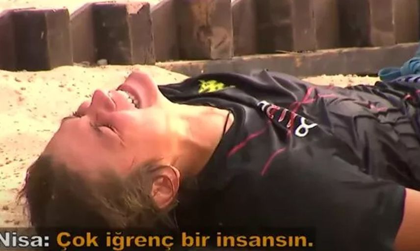 Çekçe küfür etti