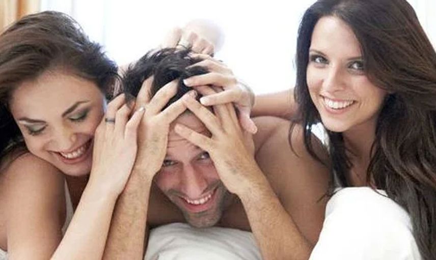 3 kişi tek evlilik! Ünlü fenomen içinde bulunduğu durumu apaçık savundu ‘Bu bir fetiş değil!’