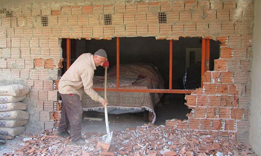 37 yıl sonra otomobilini kapattığı yerden çıkardı! Gördükleri karşısında şoke oldu!