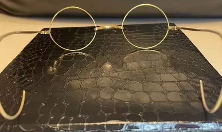 Fiyatı Herkesi Şaşırttı! Gandi'nin Gözlüğü Müzayede Satışa Çıkarılıyor