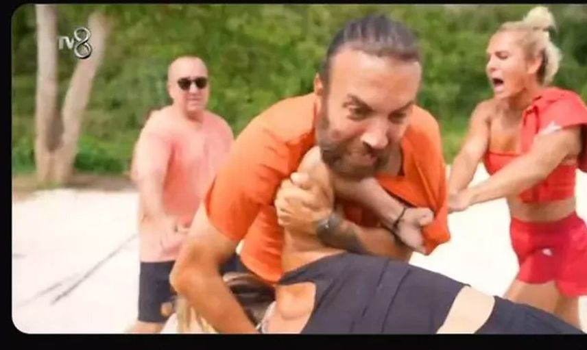 Survivor'ın son bölümüne Seda ve Pınar'ın kavgası damga vurdu: Sercan kavgayı ayırmak isterken...