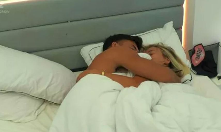 Biri Bizi Gözetliyor'un yabancı versiyonu Love Island'da şoke eden görüntüler! Kamera karşısında cinsel ilişkiye girdiler