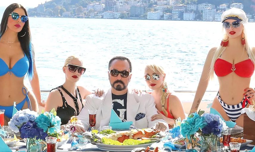 Adnan Oktar’ın son hali ve yaptıkları gündem oldu