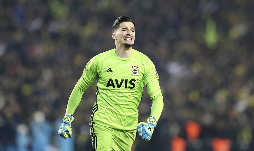 Ajax Altay Bayındır İçin Teklifini Yaptı!