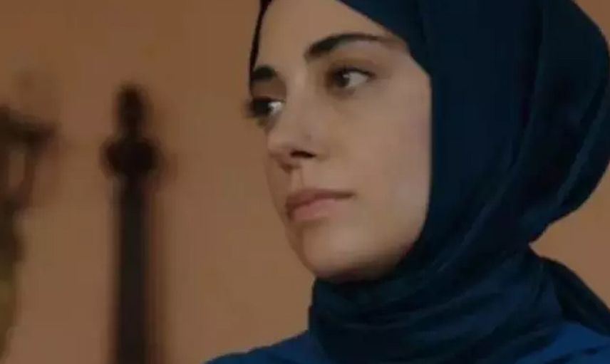 Kızılcık Şerbeti'nin Nursema'sı cesur pozlarıyla sosyal medyayı karıştırdı: ''Aman Pembe görmesin!''