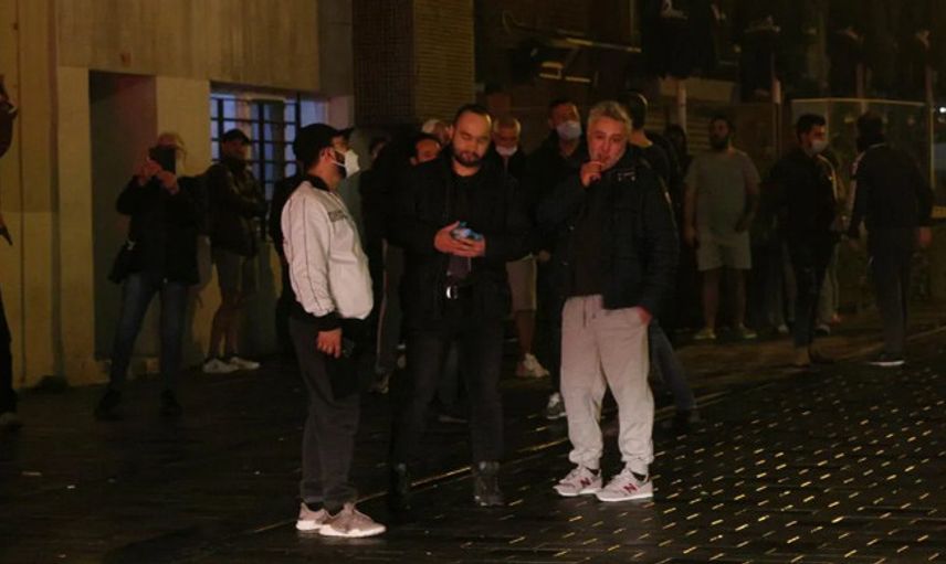 Taksim'de Panik Dolu Anlar! Turistler Sokağa Döküldü