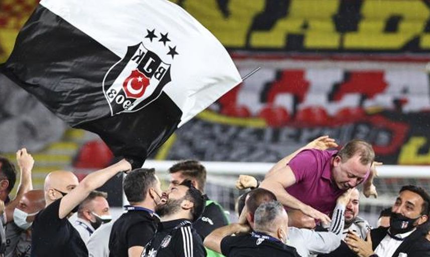 İstifanın Ardından Sergen Yalçın'ın Beşiktaş Karnesi Çok Konuşuluyor!