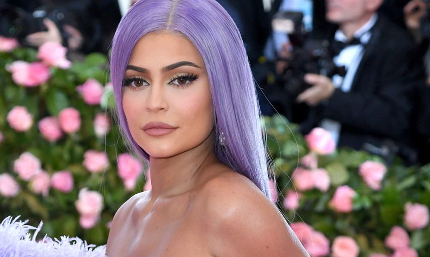 Kylie Jenner meme uçlarını serbest bırakın dedi ve paylaştı