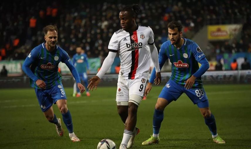 Ahmet Çakar, Beşiktaş Kalecisi Ersin Destanoğlu'nu Ağır Sözlerle Eleştirdi!