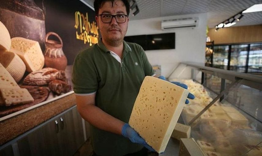 Balıkesir'de Bir Genç Üniversiteden Mezun Olunca Dede Mesleğini Yapmaya Başladı