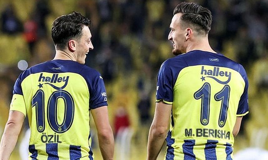 Fenerbahçe'ye Mesut Özil'den Kötü Haber!