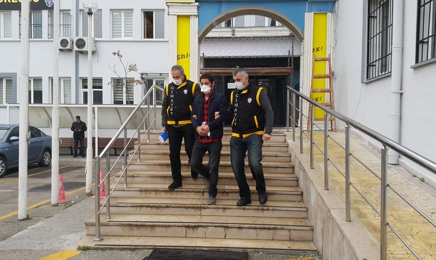 Yasak Aşk Ortaya Çıkmasın Diye Ölmüş Kadına Kıyafet Giydirdi!