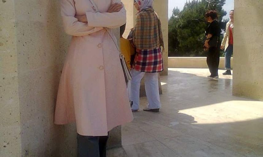 Yasak Aşk Ortaya Çıkmasın Diye Ölmüş Kadına Kıyafet Giydirdi!