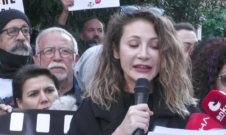 RTÜK 'ten ceza yağmıştı: Oyuncular Sendikası'ndan tartışmalı Kızıl Goncalar dizisine destek protestosu