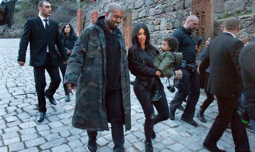 Kim Kardashian'ın Bebeğine Yaptığı Çok Konuşuldu