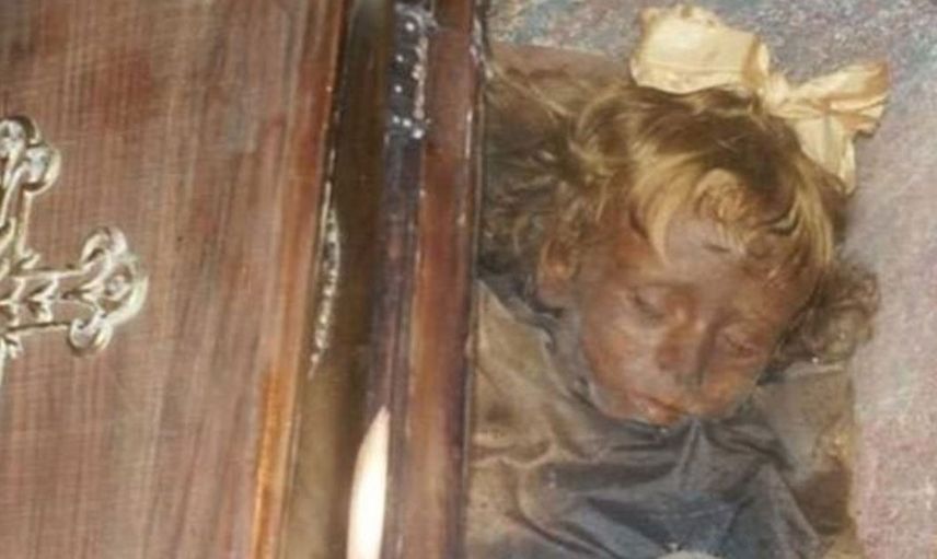 100 yıl önce ölen küçük kızın cansız bedenini görenler neye uğradığını şaşırıyor gerçek tüyler ürpertici