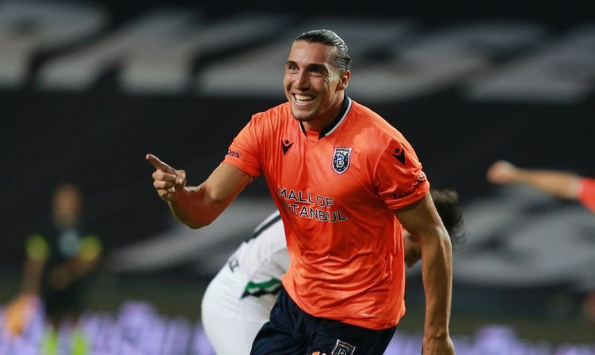 Antalyaspor, Başakşehir Forması Giyen Enzo Crivelli'yi Transfer Etti!