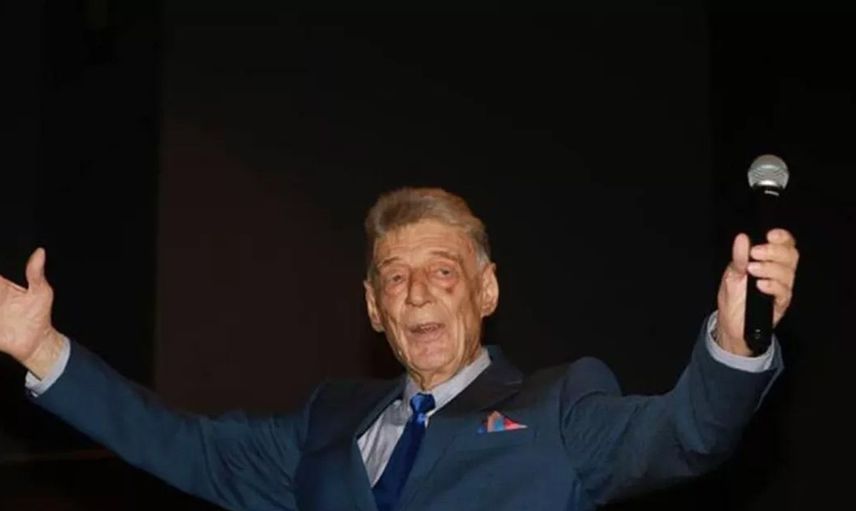 Arif Şentürk Kimdir?