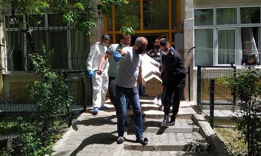 Annesinin Kafasını Kesip Tencereye Koydu