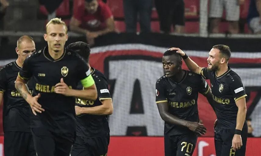 Fenerbahçe'nin Eski Futbolcuları Michael Frey ve Mbwana Samatta Antwerp'de Şov Yapıyorlar!