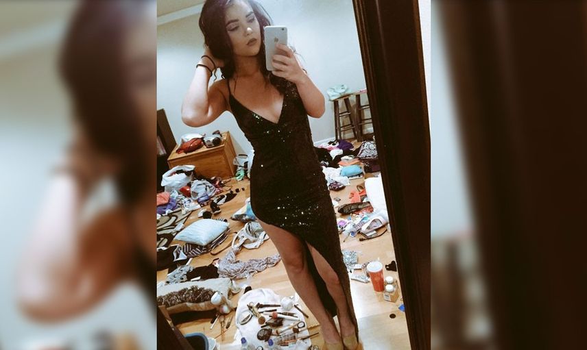 Çektiği selfie ile olay oldu! Fotoğraftaki detayı fark ettiniz mi?