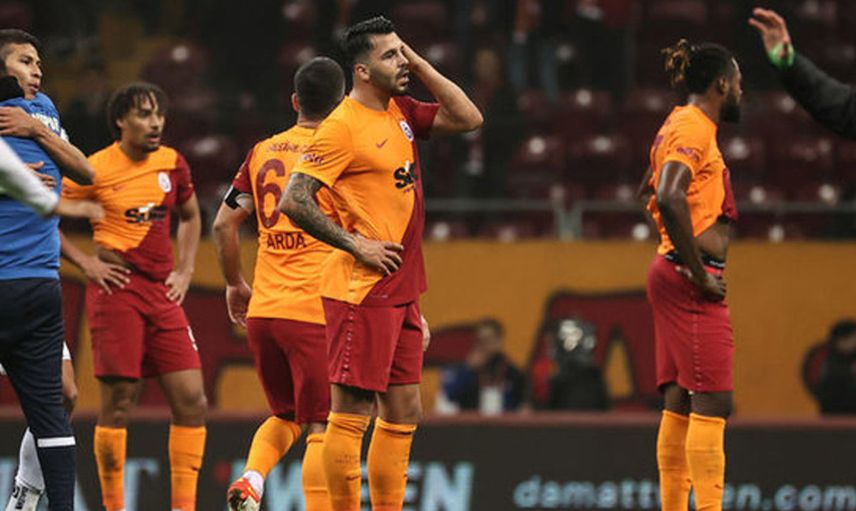 Galatasaray'da Fatih Terim'in Ayrılığı Sonrası Burak Elmas İle Yaptığı Görüşmenin Ayrıntıları Ortaya Çıktı!