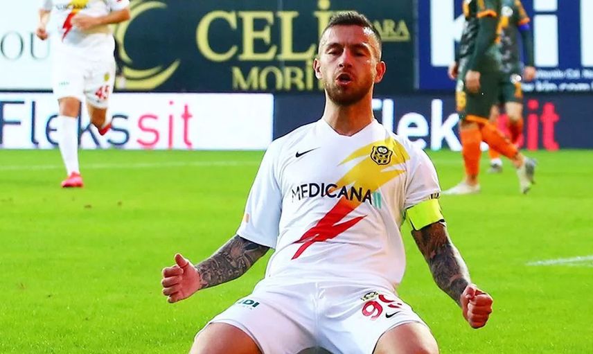 Yeni takımı büyük ses getirdi