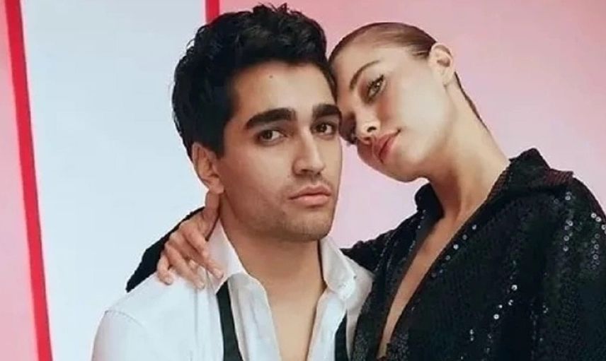 Mert Ramazan Demir ve Afra Saraçoğlu fena yakalandı! ''Sadece rol arkadaşıyız'' demişlerdi: Önce sarmaş dolaş, şimdi dudak dudağa!