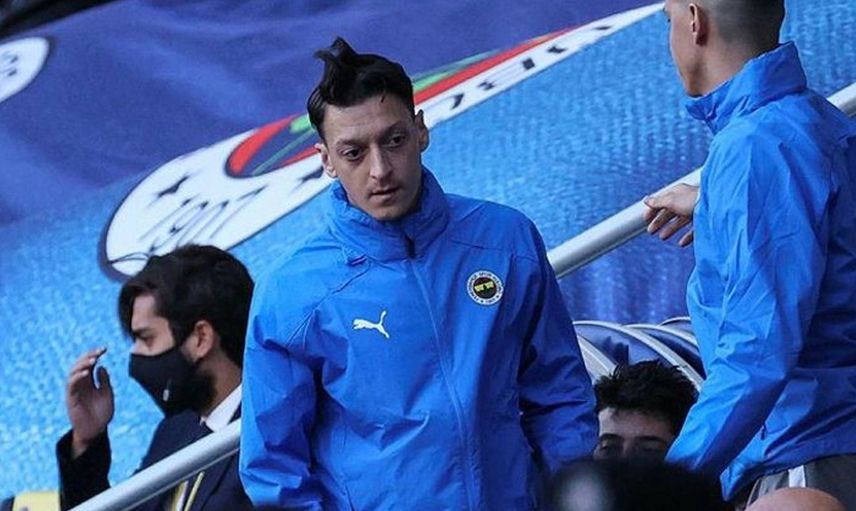 Fenerbahçe'de Mesut Özil, Vitor Pereira'ya Tepki Gösterdi!