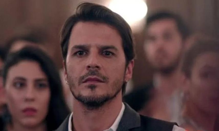 Mehmet Günsür'ün acı günü! Cenaze töreninde ayakta durmakta zorlandı