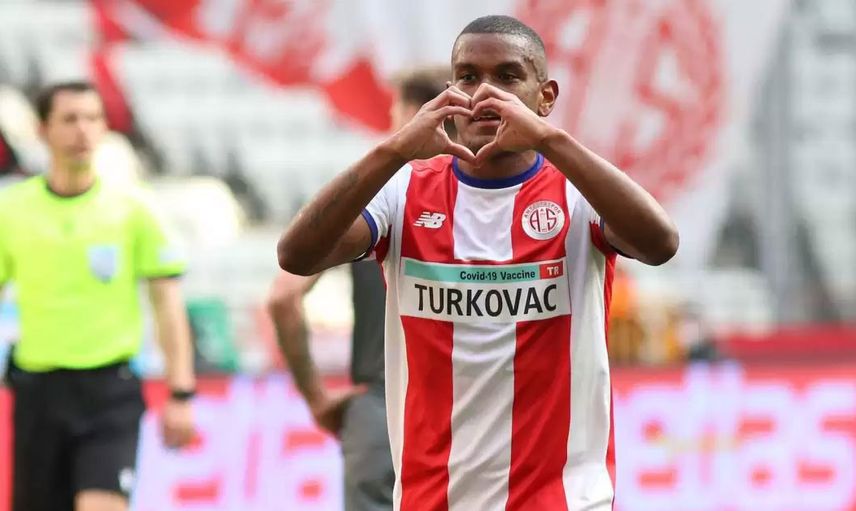 Fenerbahçe, Süper Lig ekiplerinden Antalyaspor'dan Fernando Martins'i transferde gündemine aldı!